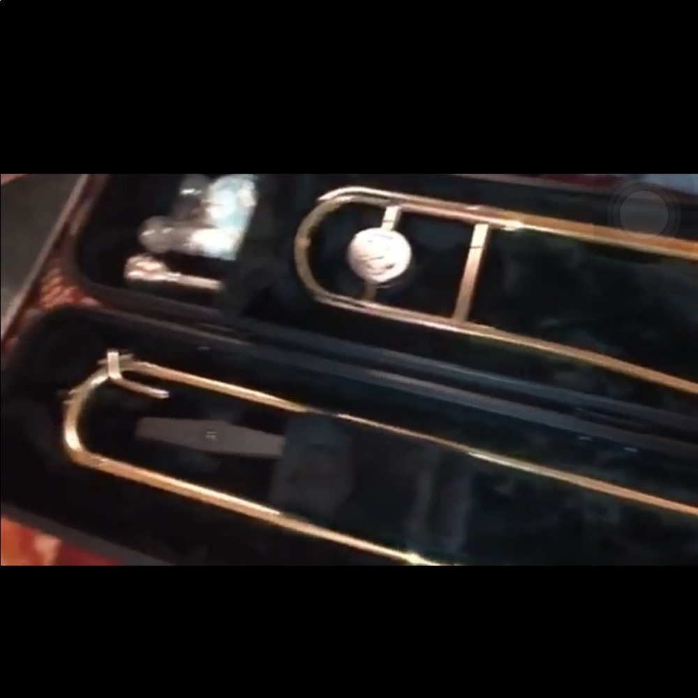 Trombone - Picture 5 of 5